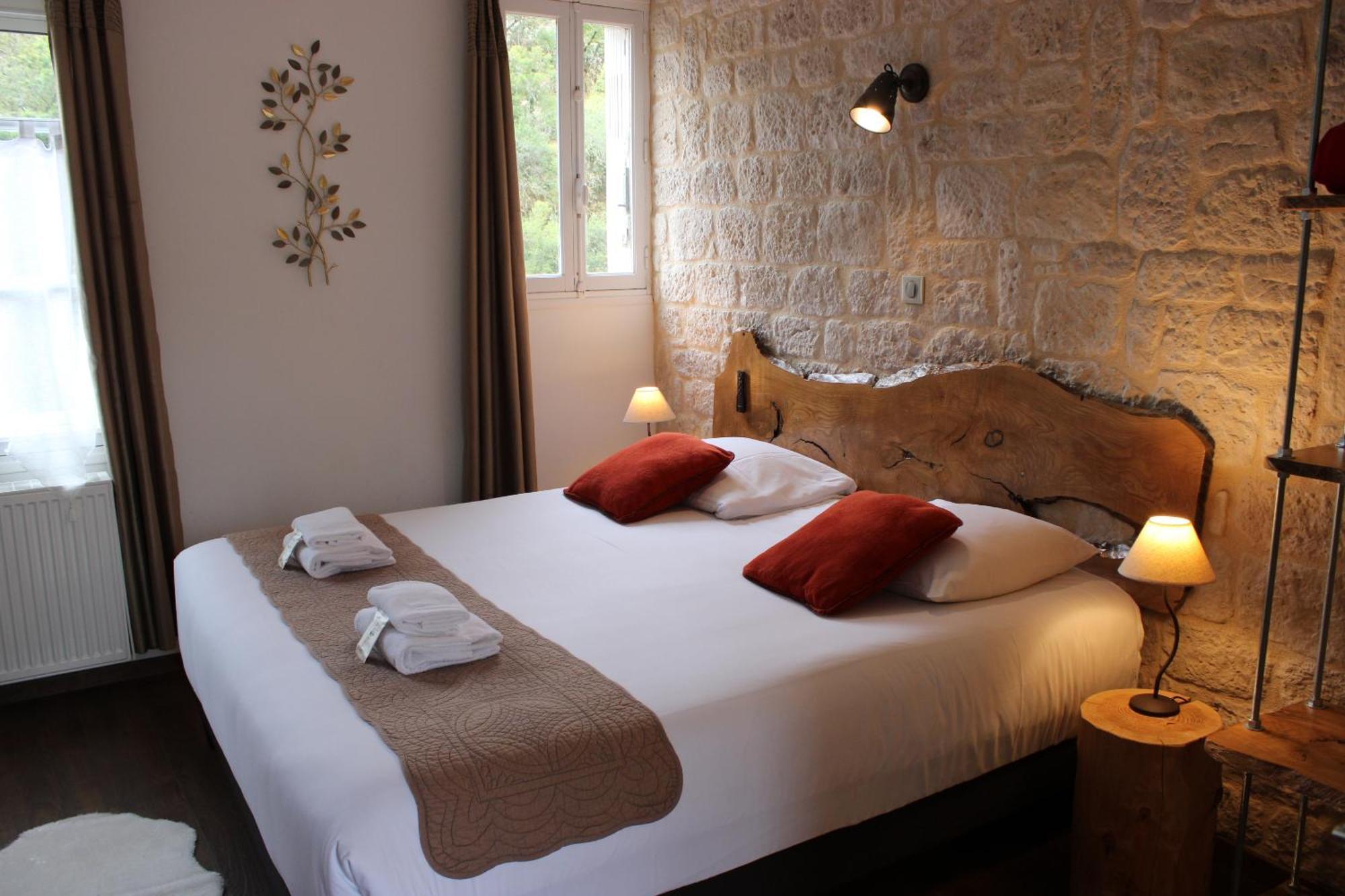 Hotel Restaurant Des Grottes Du Pech Merle Cabrerets Habitación foto